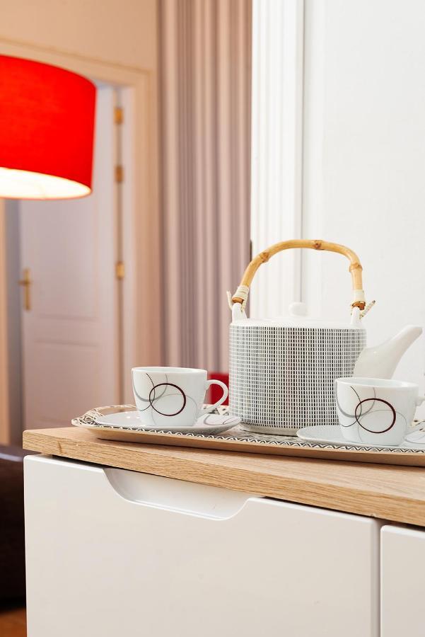 Apartamento Pasaje Valvanera Sevilla Buitenkant foto
